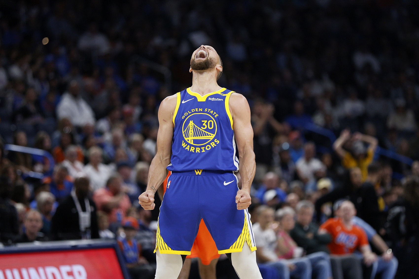 勇士不敌快船遭遇三连败 勇士不敌快船遭遇三连败