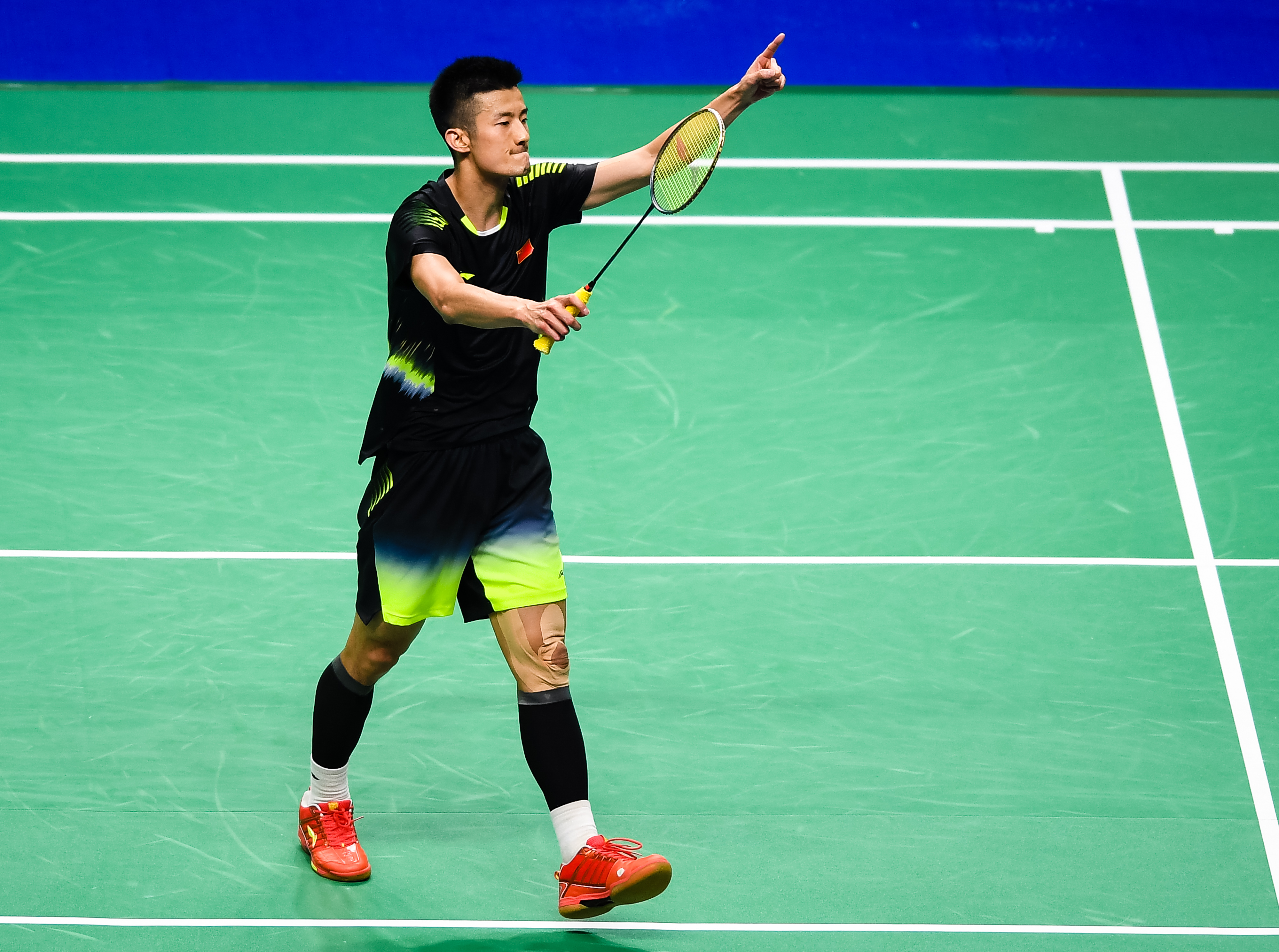 关于法国羽毛球队险胜英格兰羽毛球队,谌龙高光表现的信息 关于法国羽毛球队险胜英格兰羽毛球队,谌龙高光表现的信息