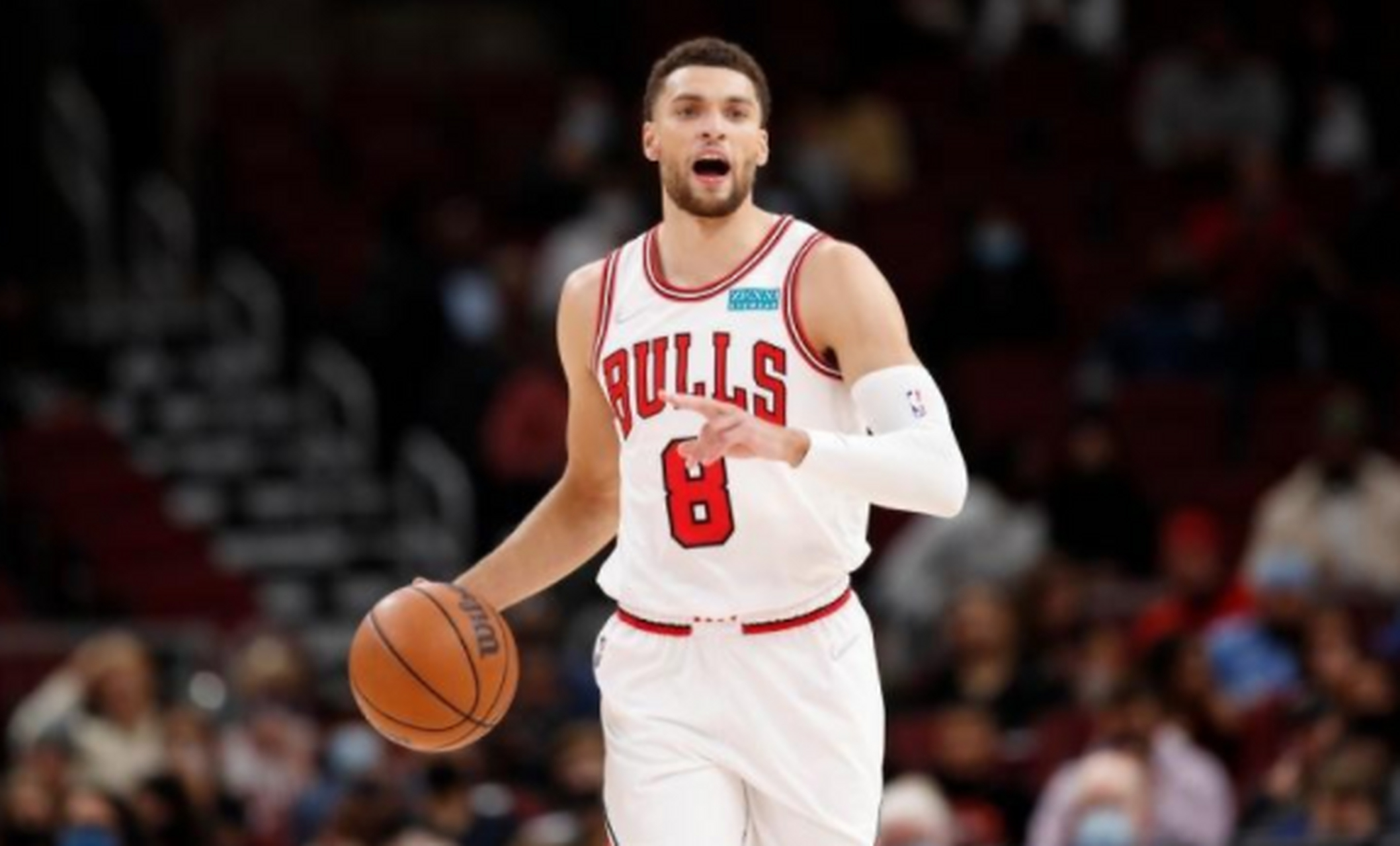 pg电子试玩网-公牛险胜公牛，拉文三分绝杀