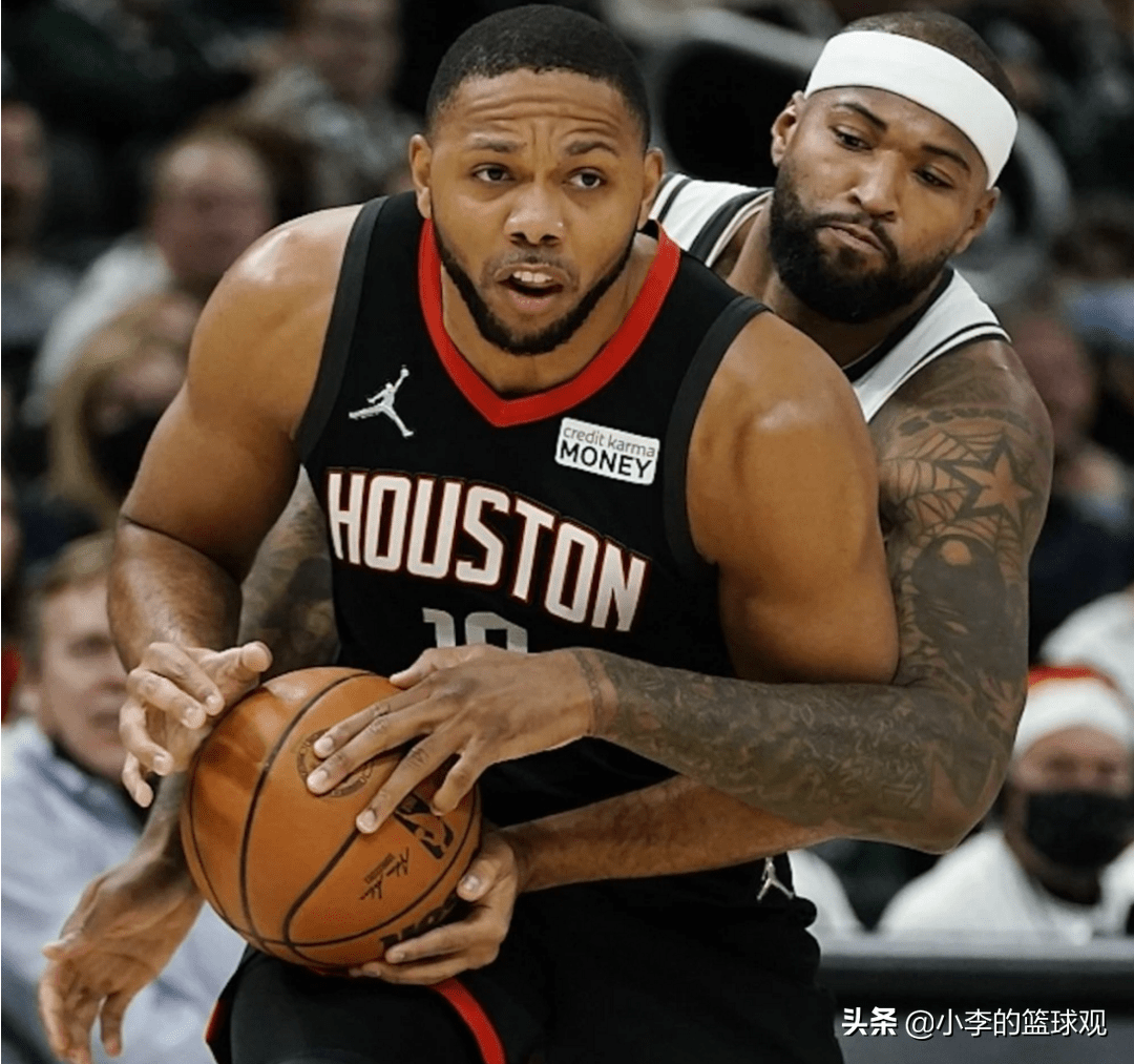 火箭战胜雄鹿，迈向胜利