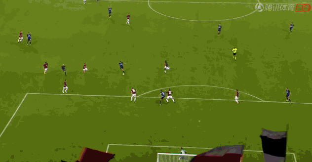 包含荷兰横扫巴西，孔蒂完成帽子戏法的词条