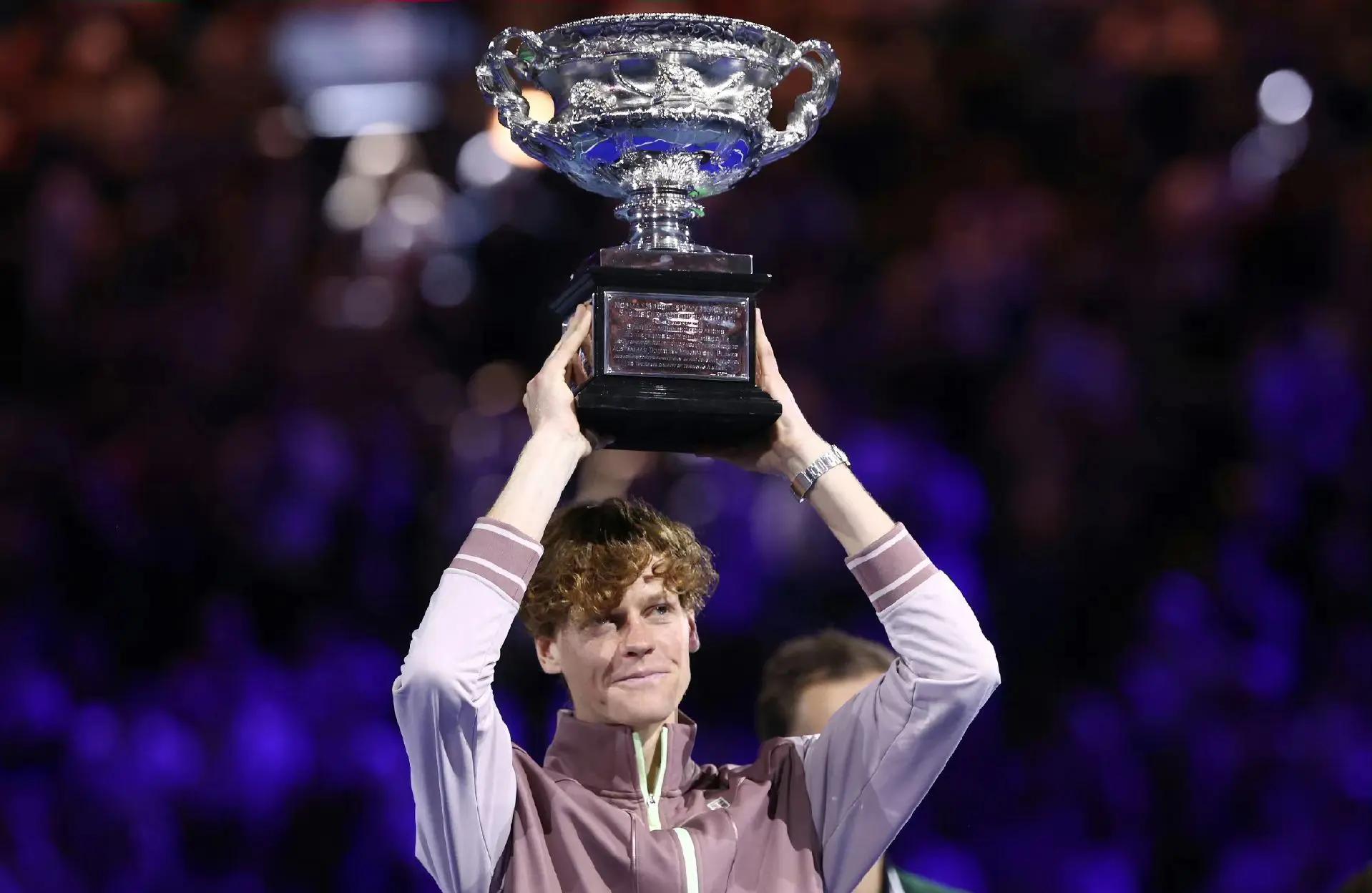 包含美国网球队血洗日本网球队，克耶高斯统治全场的词条