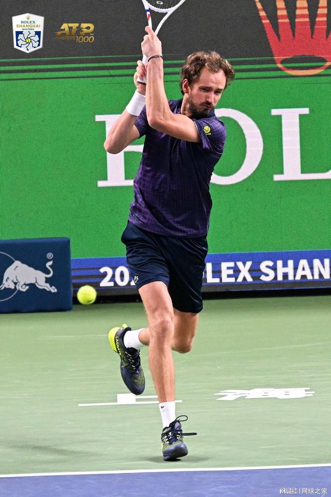 温网完胜澳网,梅德韦杰夫状态火热 温网完胜澳网,梅德韦杰夫状态火热