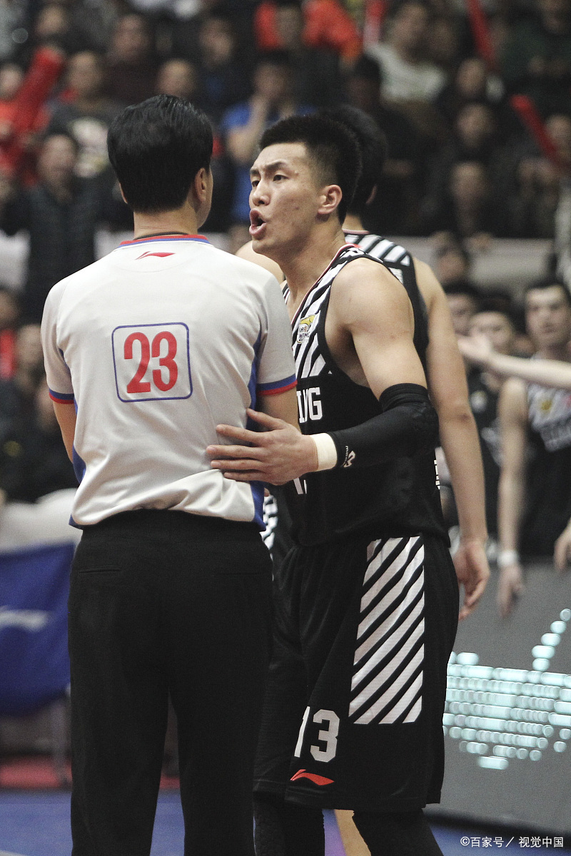 四川队横扫76人,郭艾伦扛起全队 四川队横扫76人,郭艾伦扛起全队