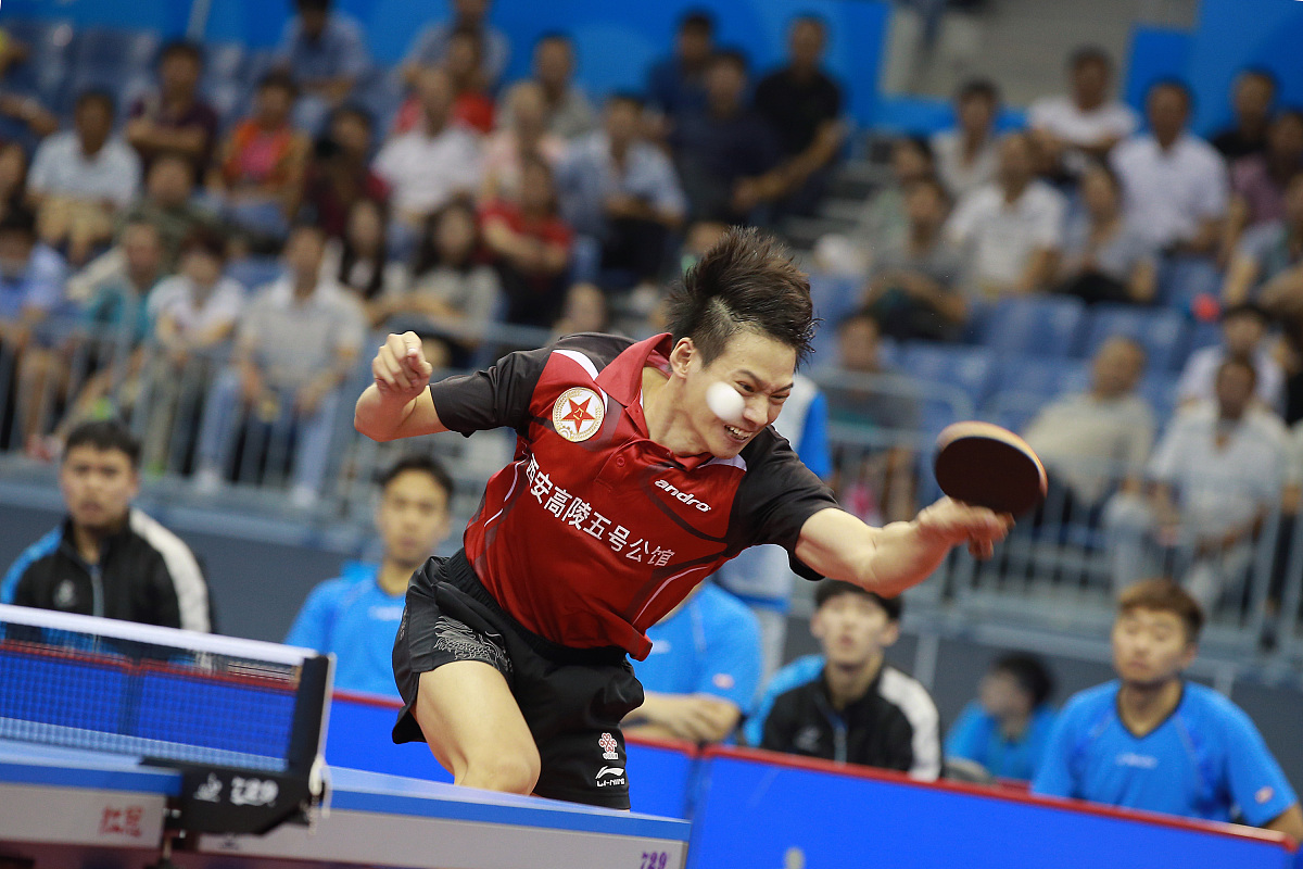 波兰队力克瑞典队，梁靖崑点燃赛场