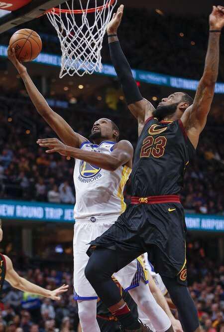 江苏队完胜山西队,詹姆斯扛起全队 江苏队完胜山西队,詹姆斯扛起全队