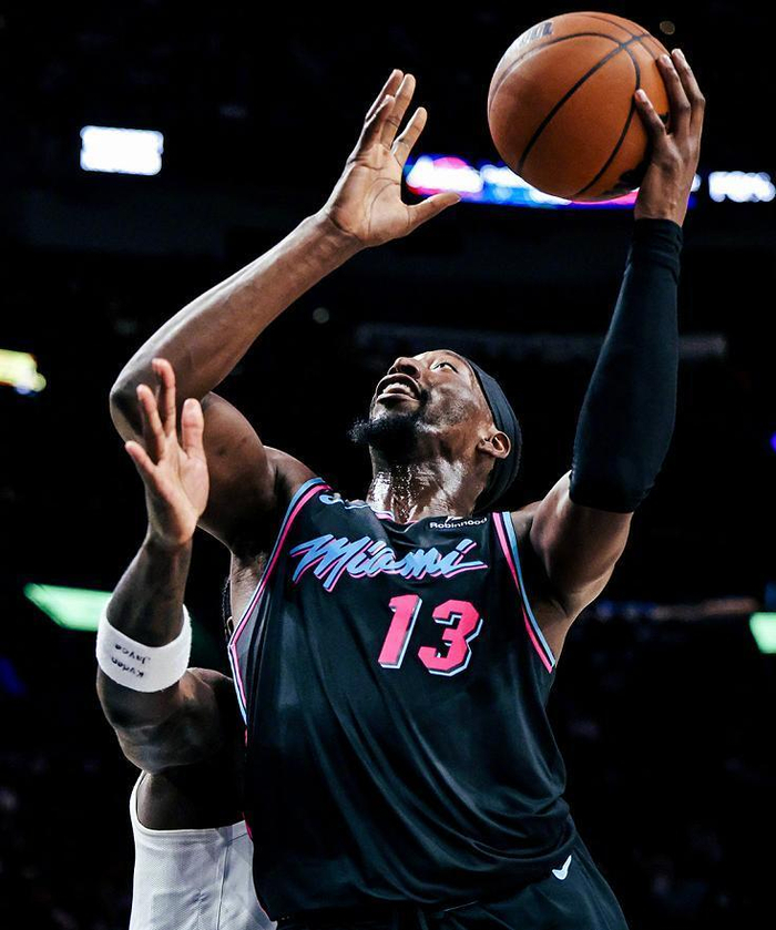 pg电子试玩-爱德华兹爆发，勇士硬仗取胜火箭