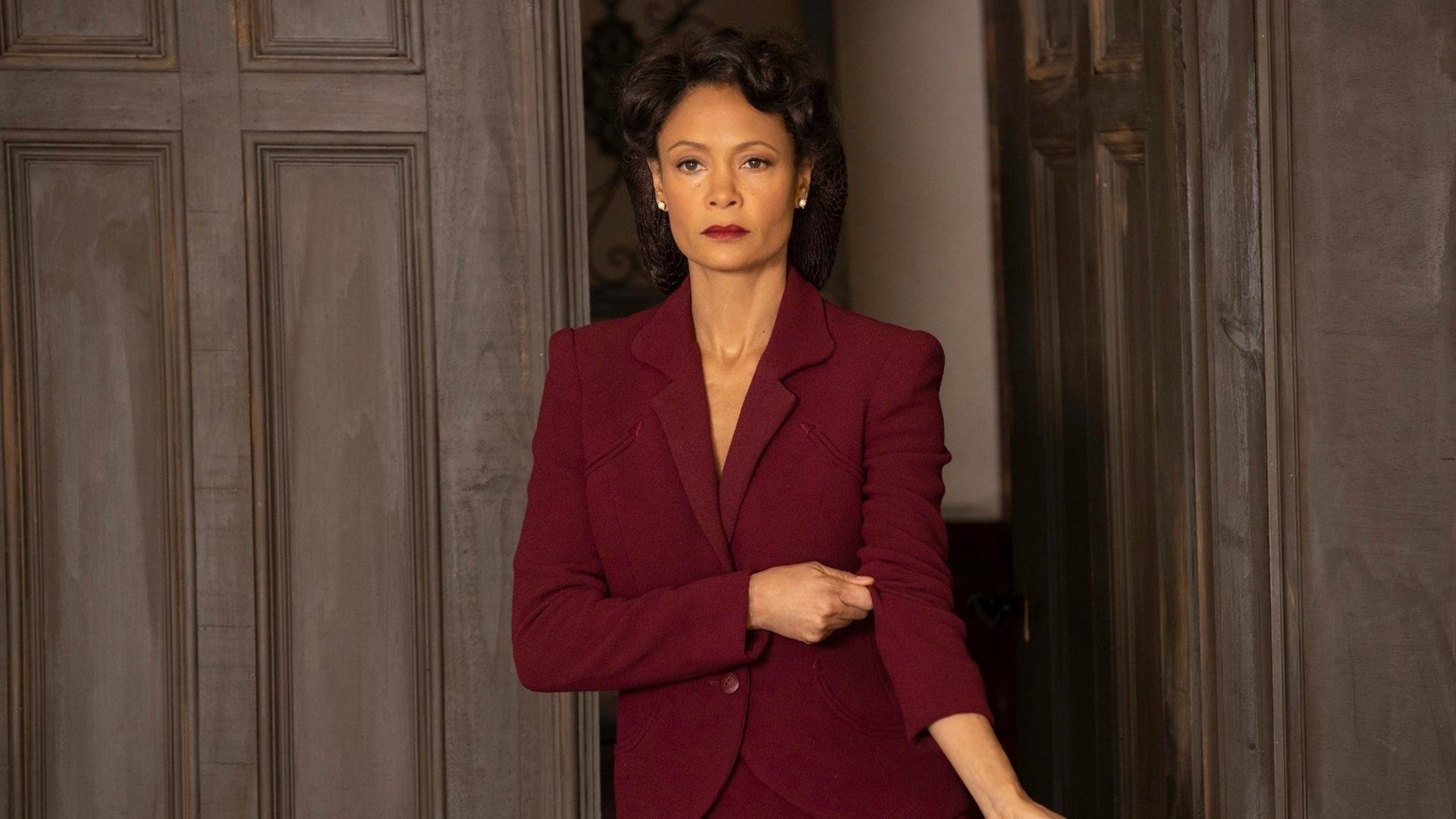 哥伦比亚闪电撕裂塞维利亚防线，德甲争冠焦点战上演压倒性胜利